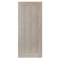 Colorado 44x1981x762mm internal door features cottage style central panel with vertical grooves. The cottage style of this door makes it an extremely versatile option. This door is a perfect way to add minimalism to your space whilst maintaining a homely feel.