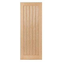 Thames Oak Unfinished 35x1981x457mm Internal Door is a real oak veneered cottage style door with grooved centre panel. This door benefits from solid core construction. Timber veneers are a natural material and variations in the colour and graining should be expected. Colours and graining patterns depicted in our product imagery are representative only.